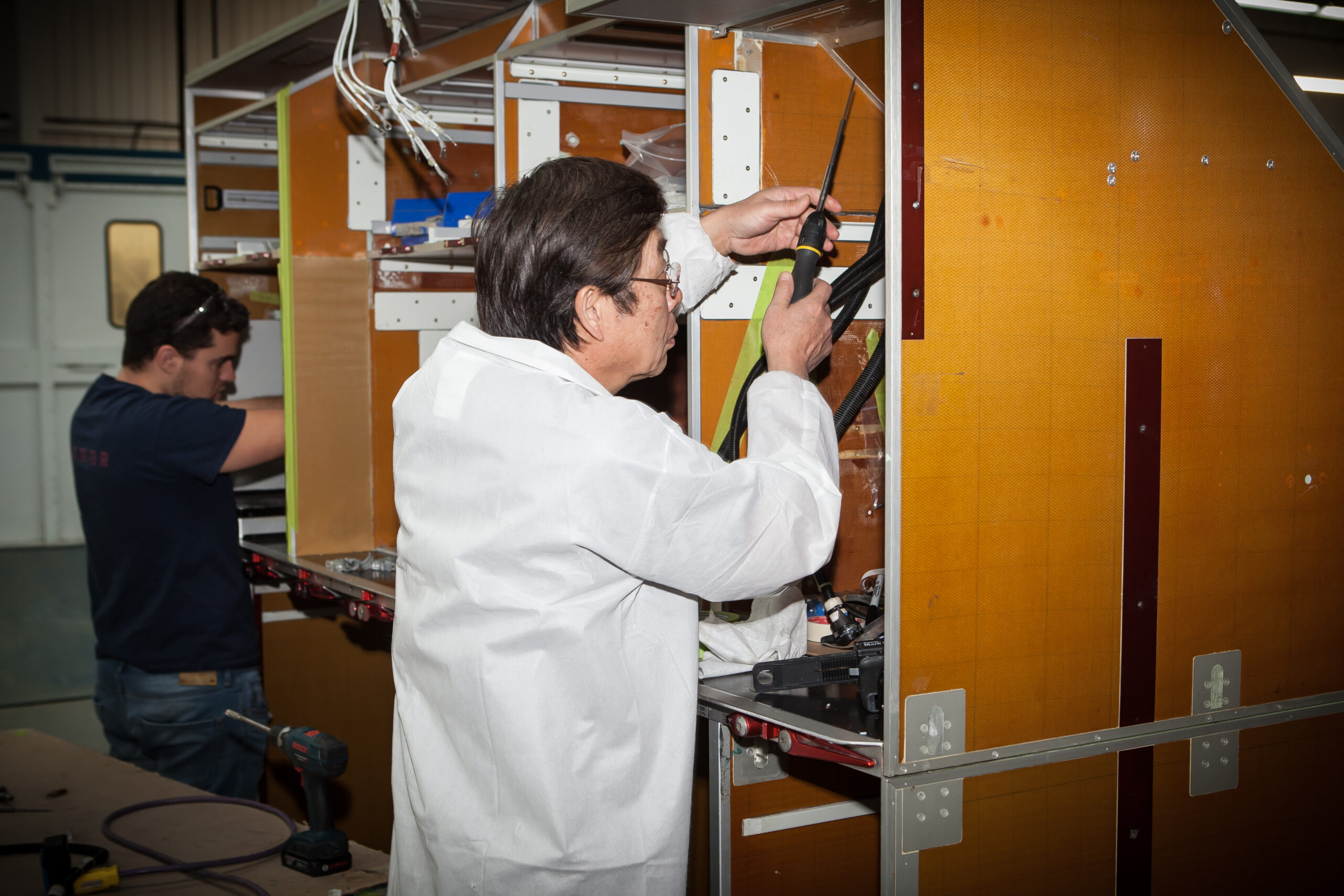 Techniciens Avianor en fabrication